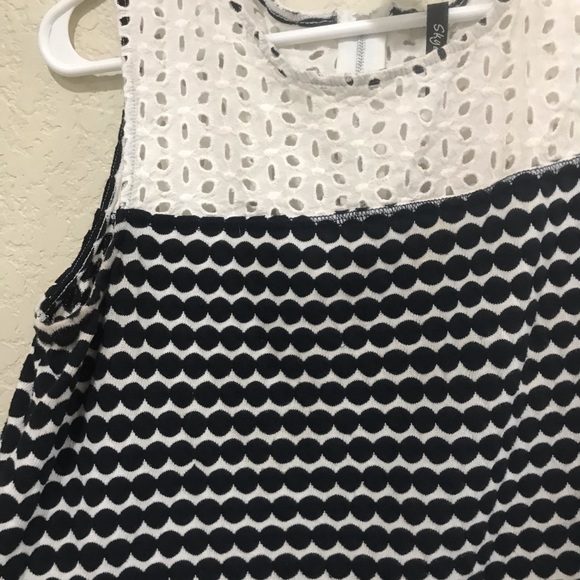 Tank - Picture 4 of 5